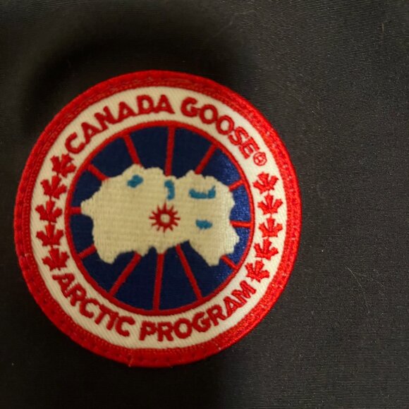 Women's Authentic Canada Goose Trillium Parka Size L in Marine Blue - Picture 4 of 7